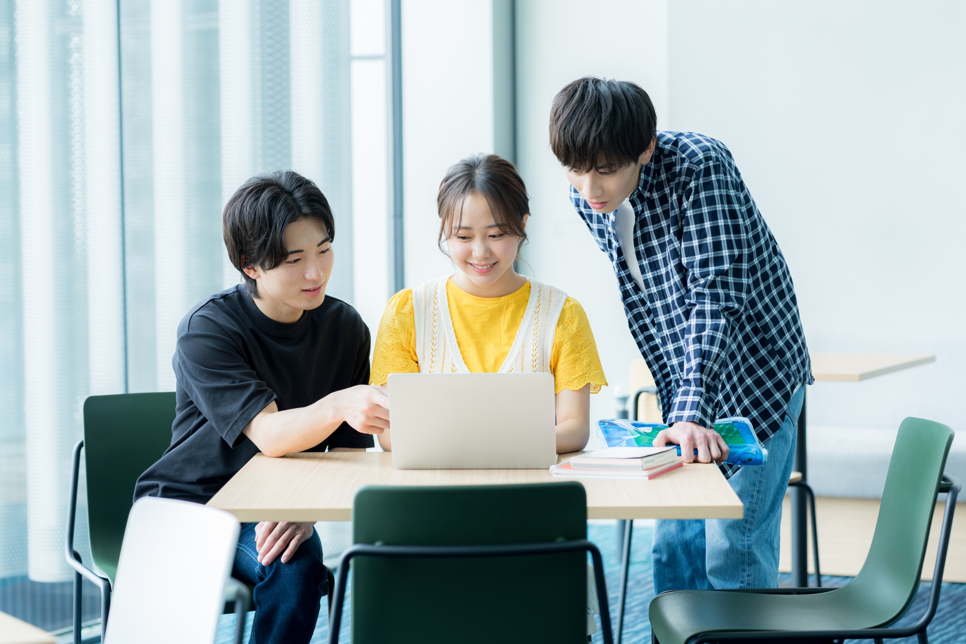 遅れた就活でも間に合う企業の探し方